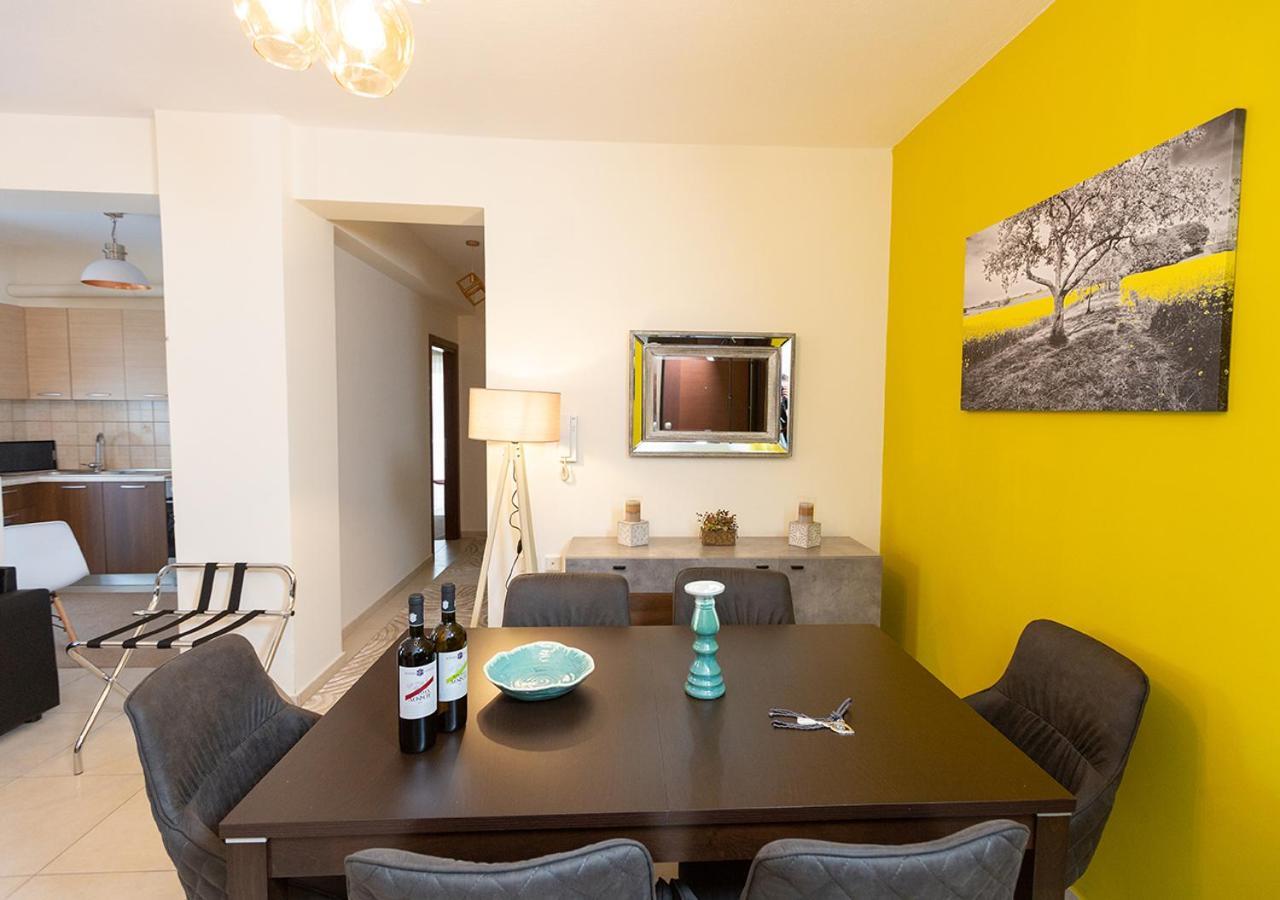 V Luxury Apartment 1 Ioannina Exterior foto