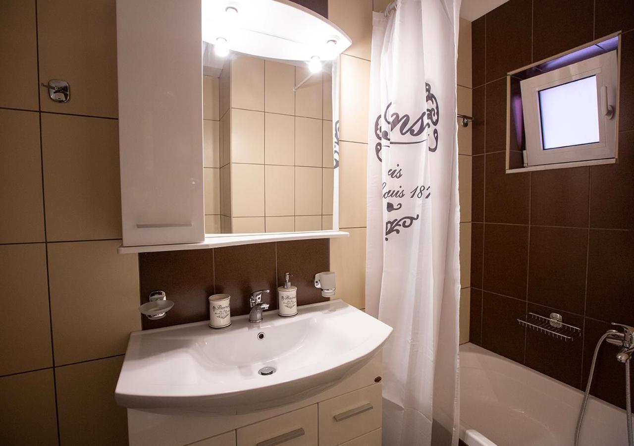 V Luxury Apartment 1 Ioannina Exterior foto